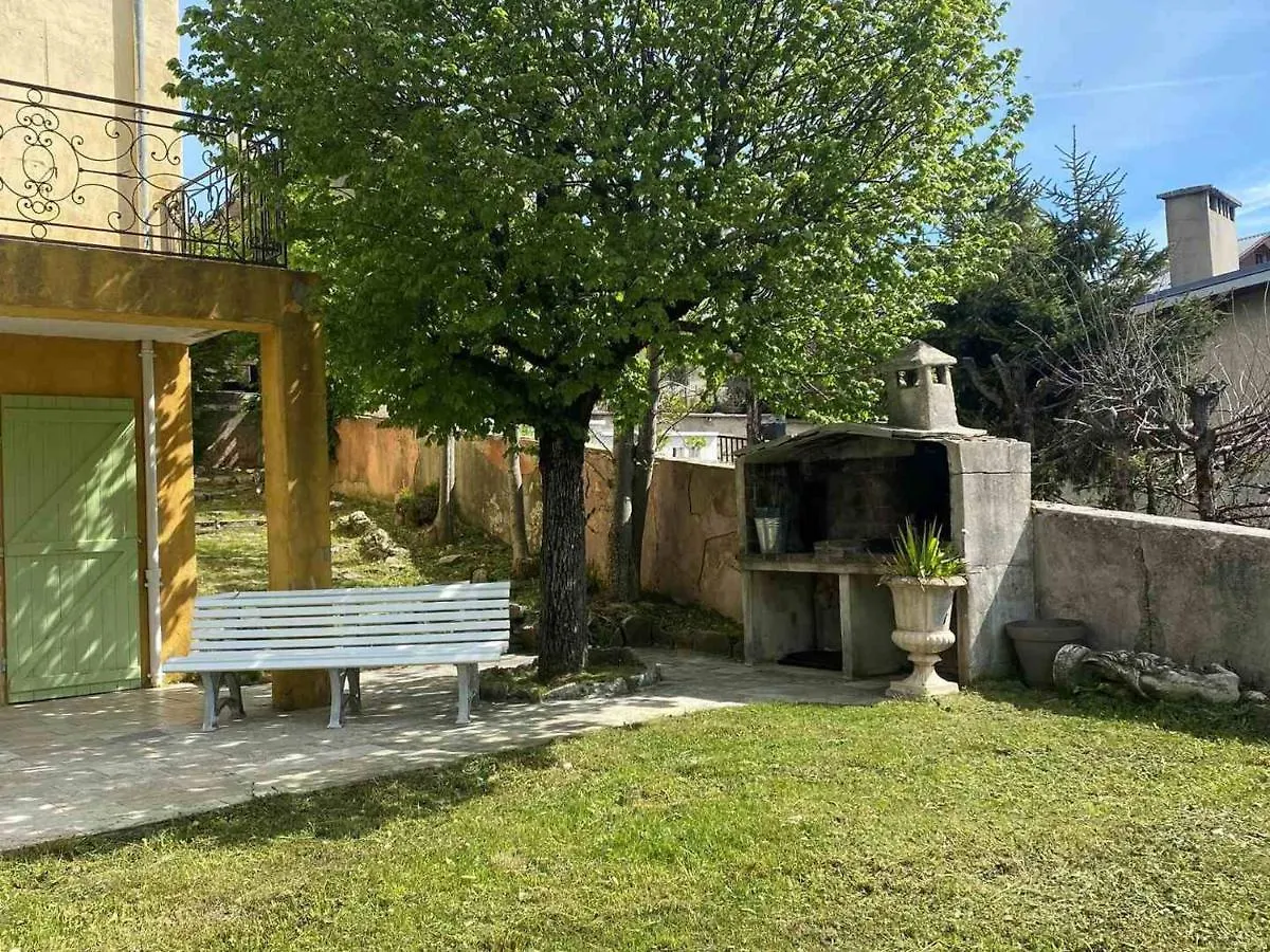 Belle Maison Au Centre De Villard De Lans Avec Grande Terrasse Et Jardin - Fr-1-515-4 0*, Villard-de-Lans France